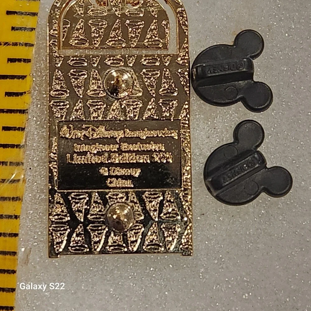 Disney WDI DCA Trash can Pin Hollywood Studios California Cast LE 200 Pin 70468‎